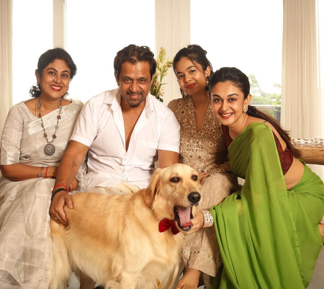 Aishwarya Arjun Family